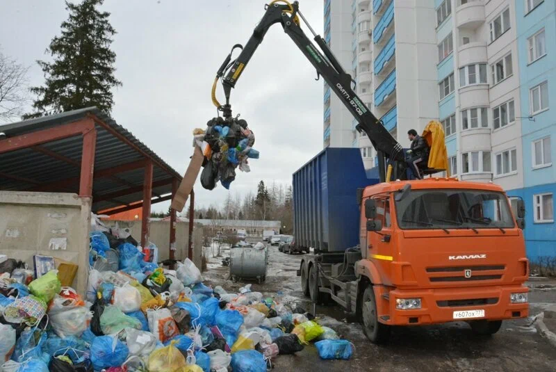 Вывоз бытового мусора в Гусе-Хрустальном с погрузкой в октябре
