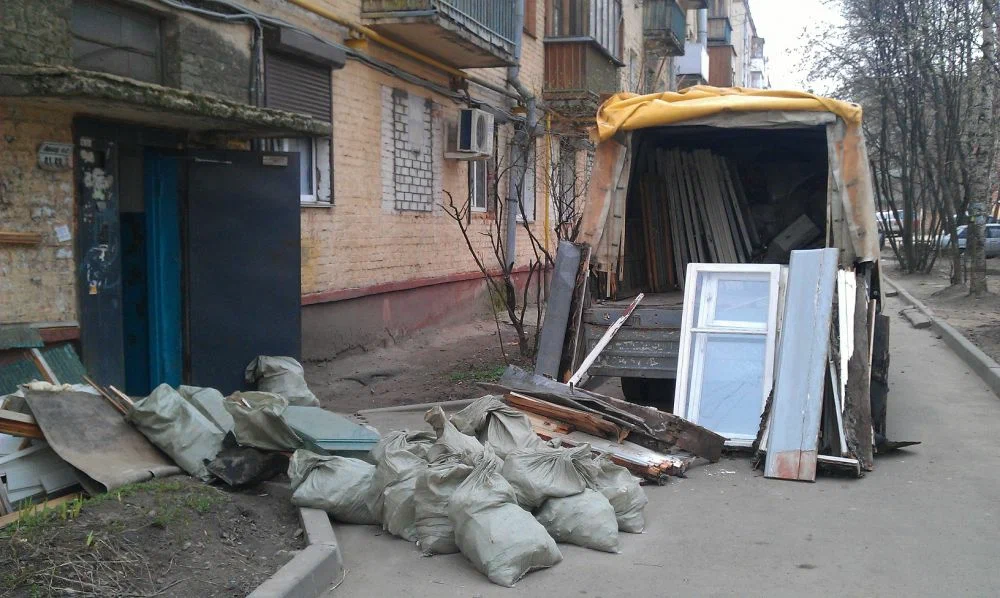 Вывоз мусора после ремонта в Гусе-Хрустальном от ПроМусор — цены от 4814 руб., быстро и недорого