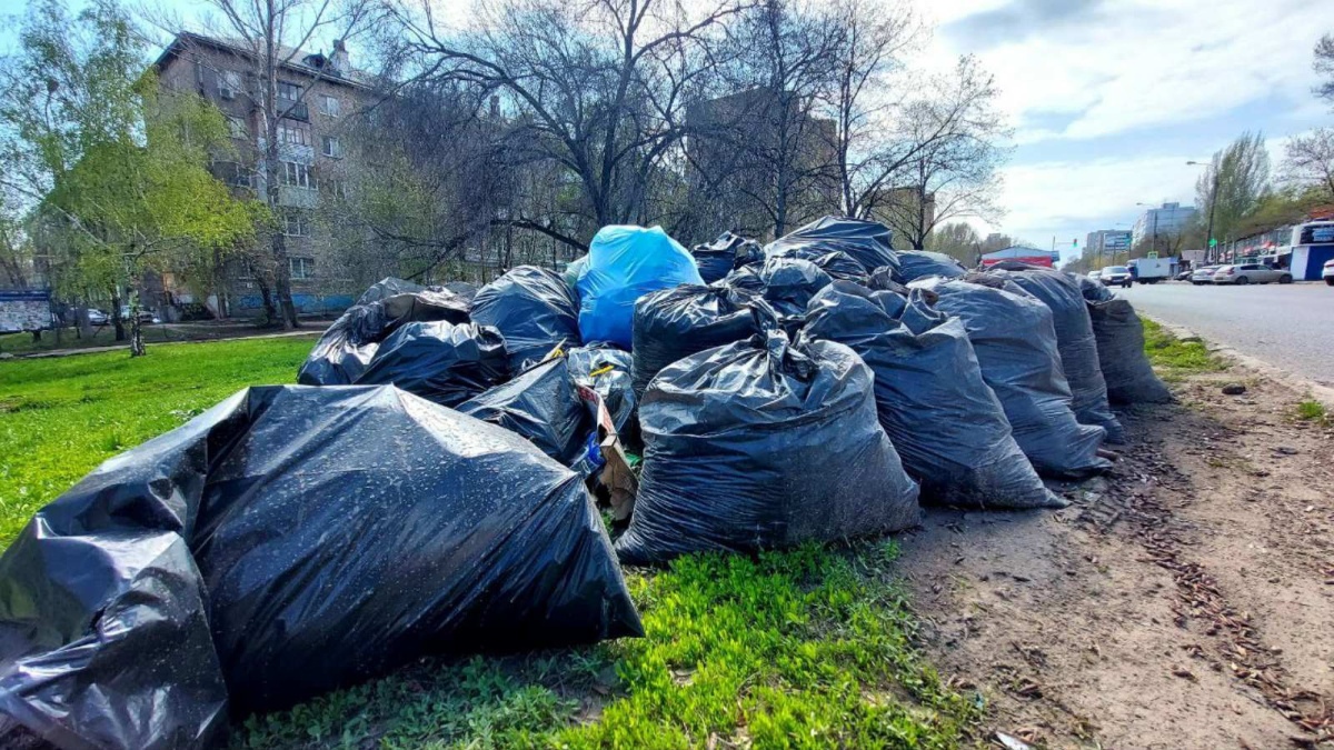 Вывоз и утилизация мусора после субботника в Гусе-Хрустальном в октябре