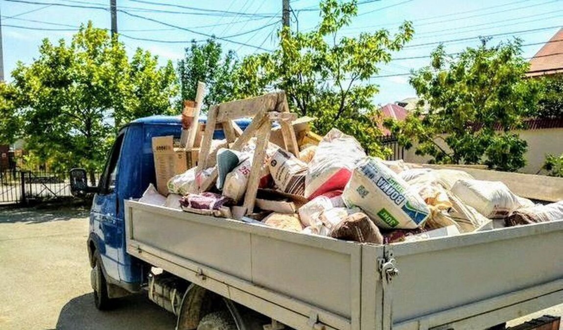 Вывоз мусора Газелью в Гусе-Хрустальном в октябре