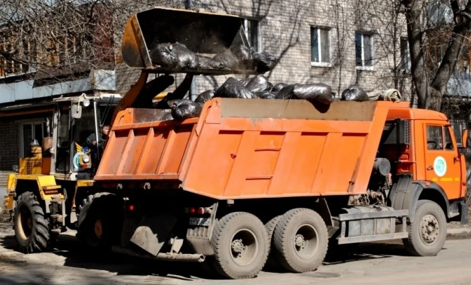 Вывоз мусора грузовым фургоном 5 тонн в Гусе-Хрустальном – ПроМусор, аренда, цена от 1658 руб