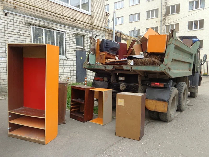 Вывоз шкафа в Гусе-Хрустальном от ПроМусор — недорого, демонтаж, утилизация, вывоз из квартиры от 909 руб