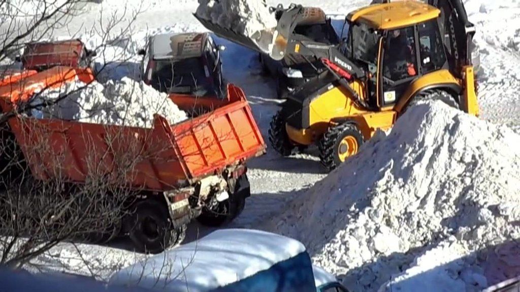 Вывоз снега с погрузкой в Гусе-Хрустальном для организаций и частных лиц в октябре